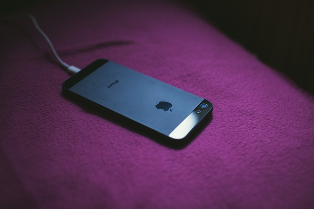 bezdrátová nabíječka iphone